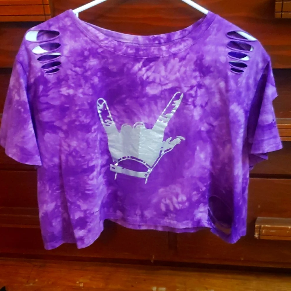 Halter top - Picture 1 of 2